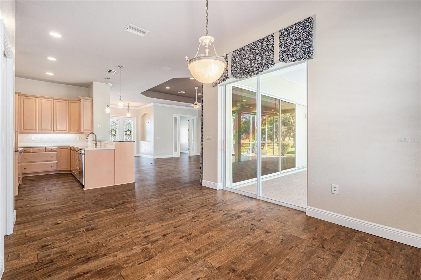 Image 12 of 38 For 19 Ryewood Circle