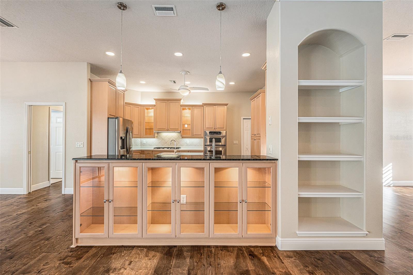 Image 14 of 38 For 19 Ryewood Circle