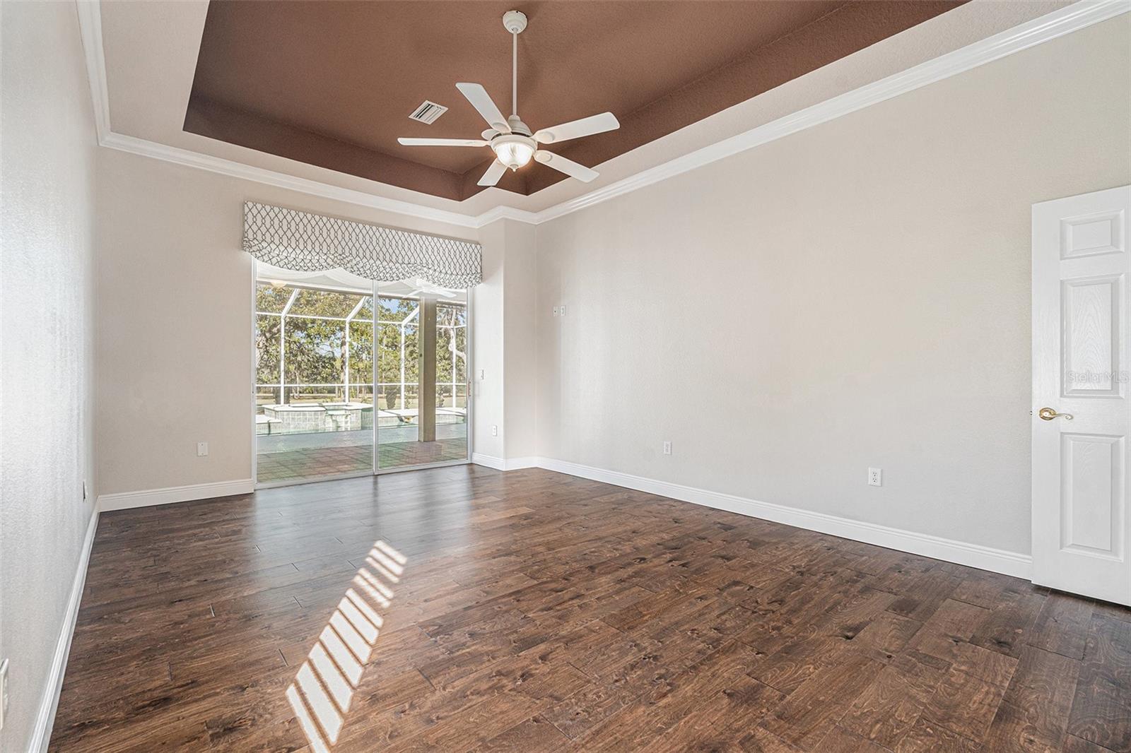 Image 22 of 38 For 19 Ryewood Circle