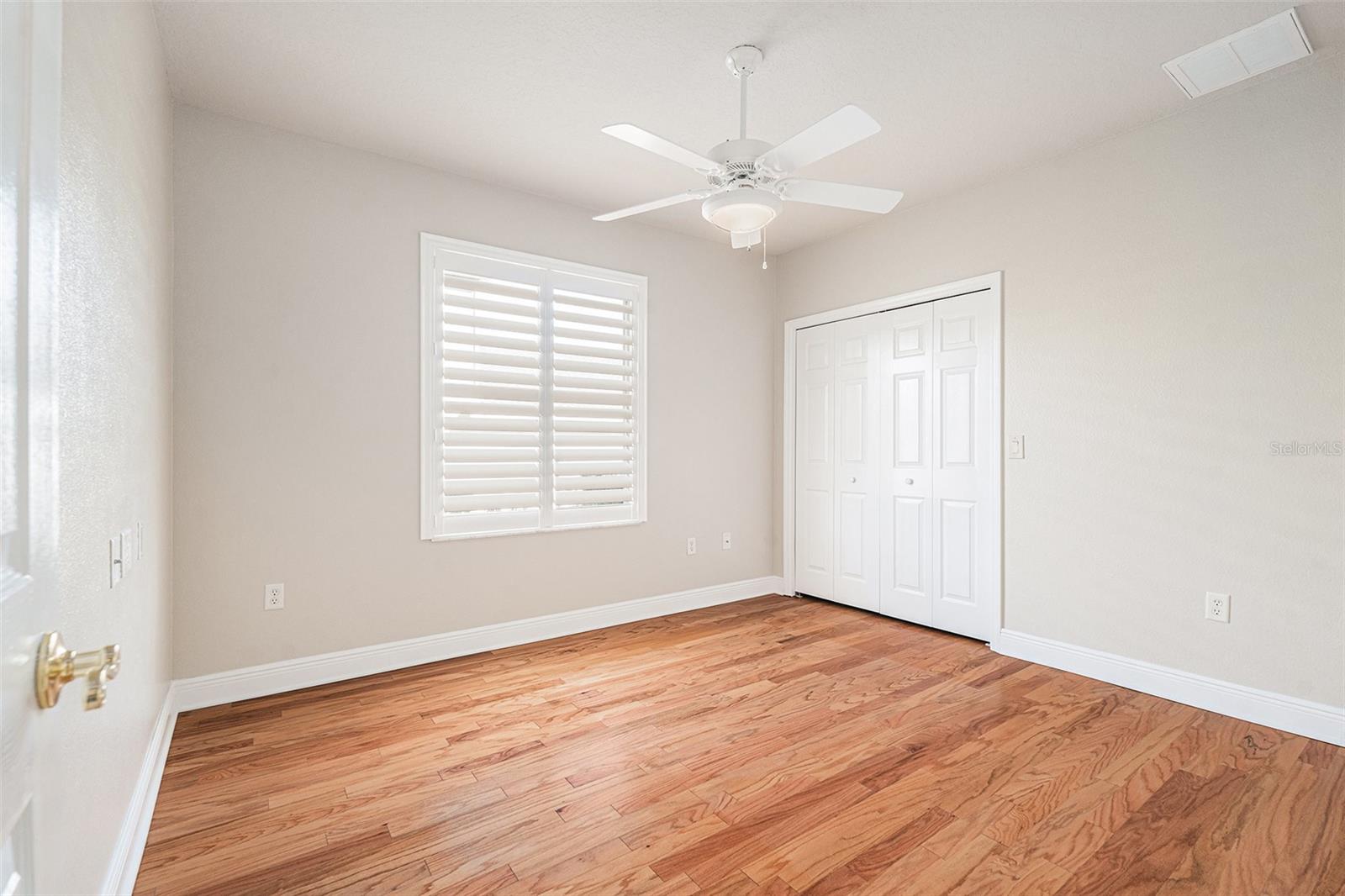 Image 23 of 38 For 19 Ryewood Circle