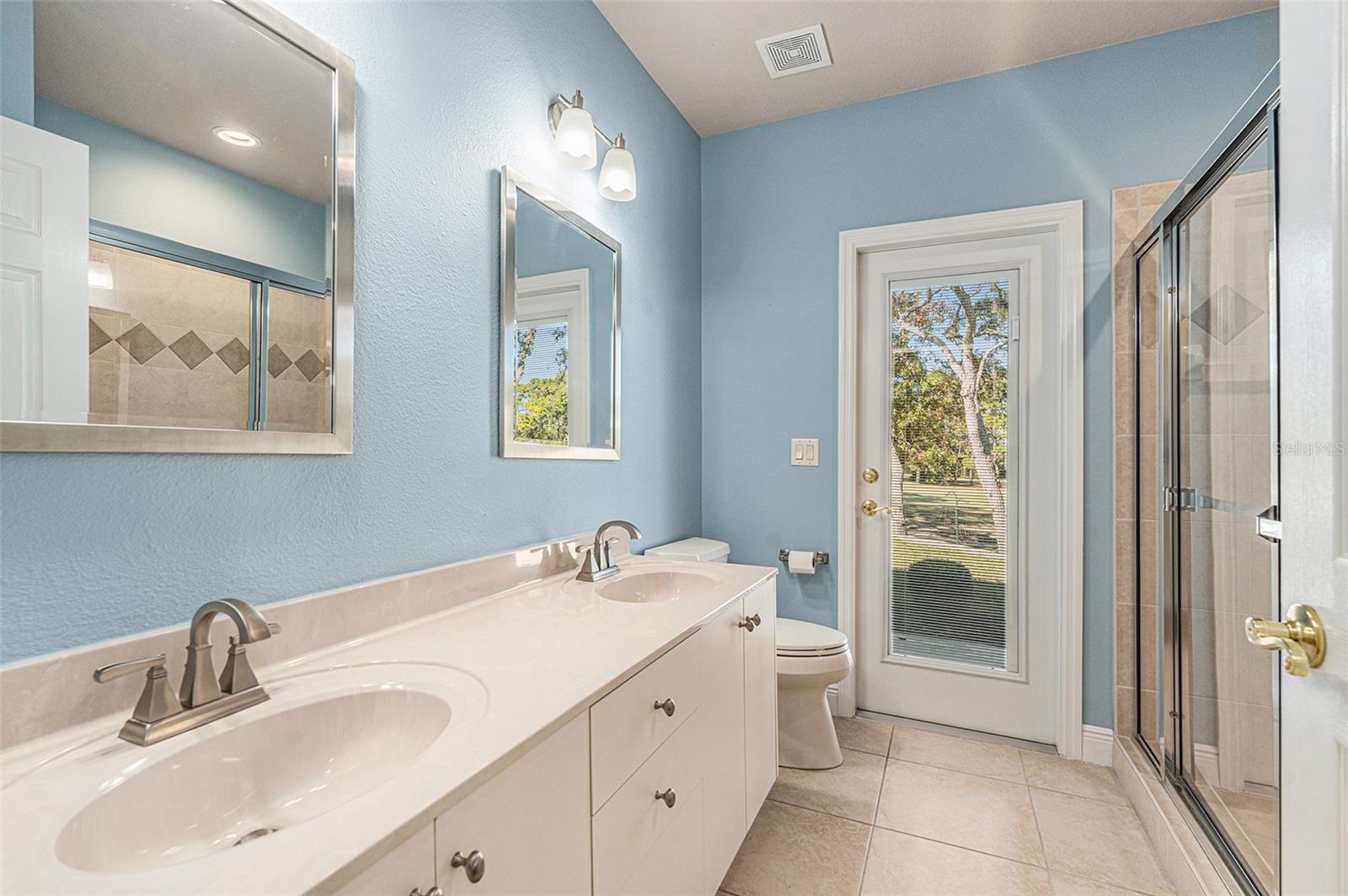 Image 28 of 38 For 19 Ryewood Circle