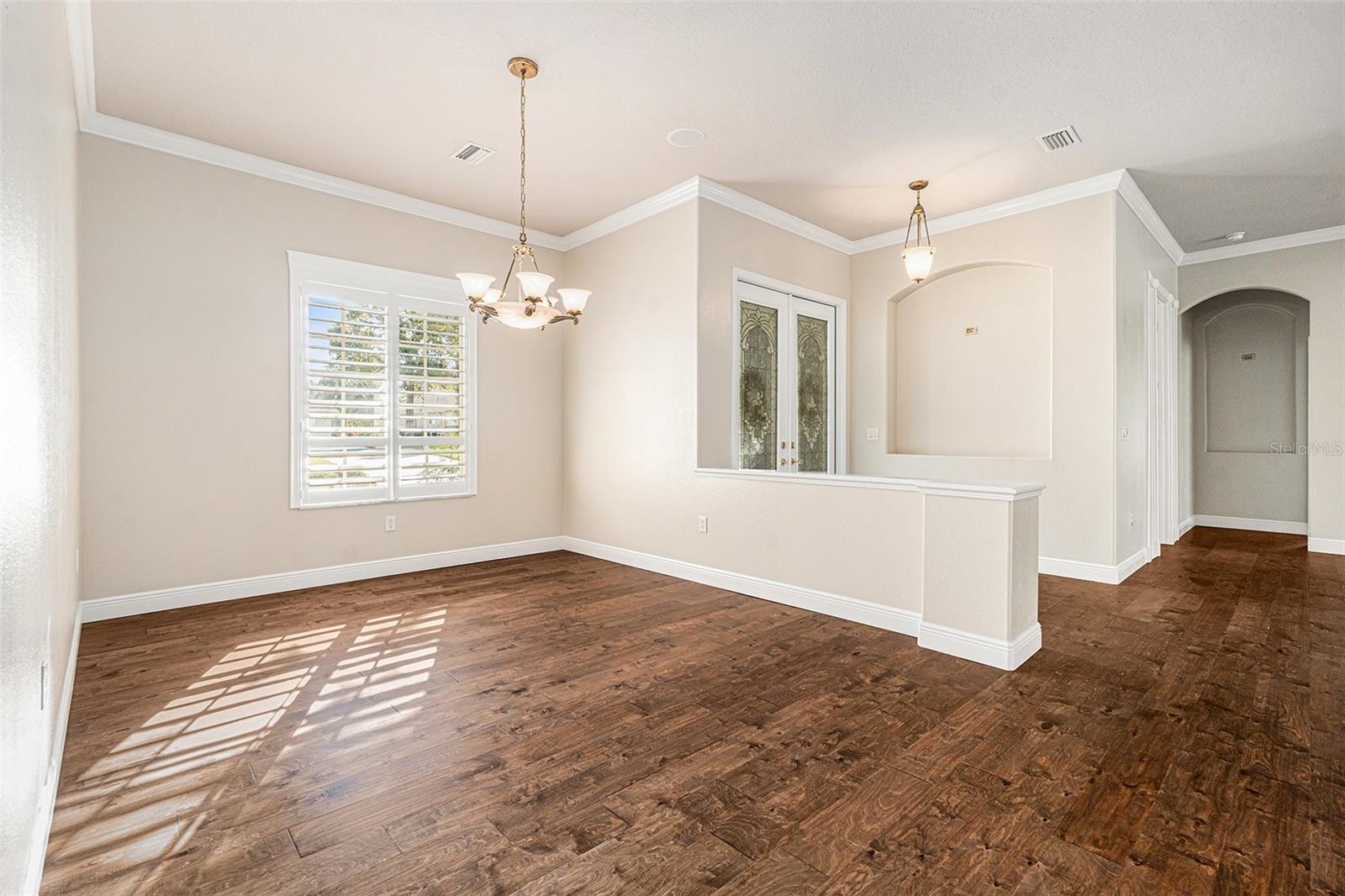 Image 9 of 38 For 19 Ryewood Circle