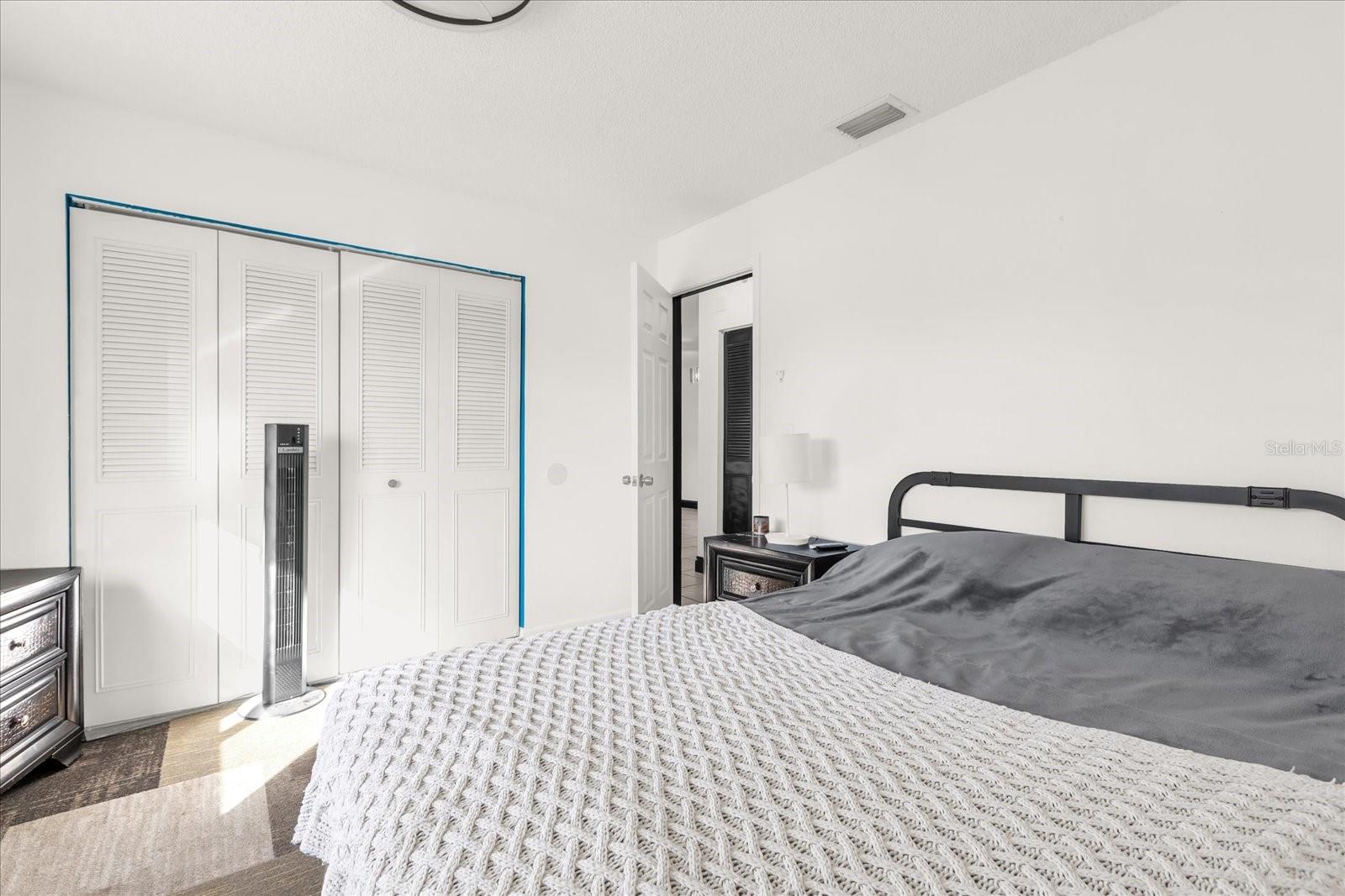 Image 14 of 21 For 409 Marion Oaks Drive