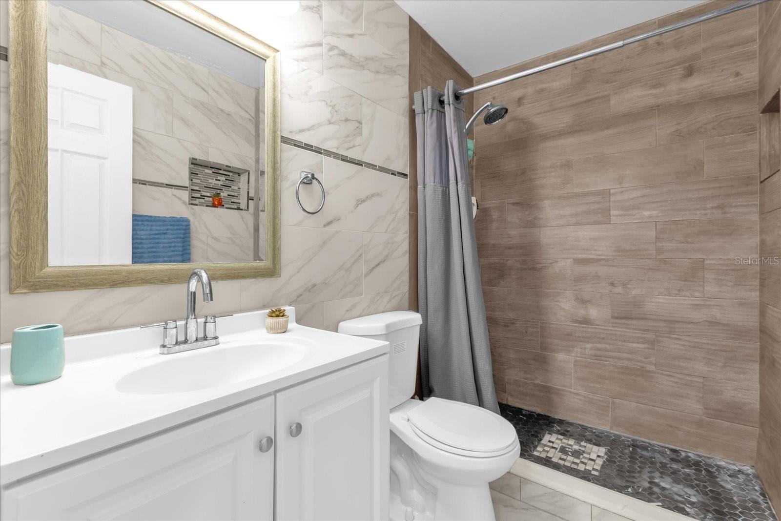 Image 15 of 21 For 409 Marion Oaks Drive