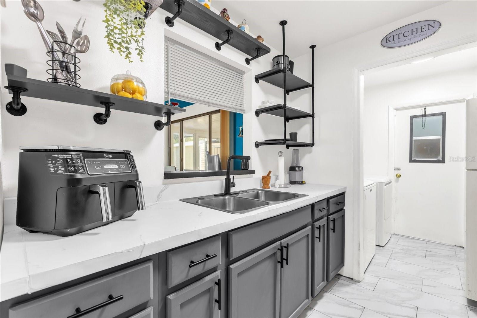 Image 6 of 21 For 409 Marion Oaks Drive