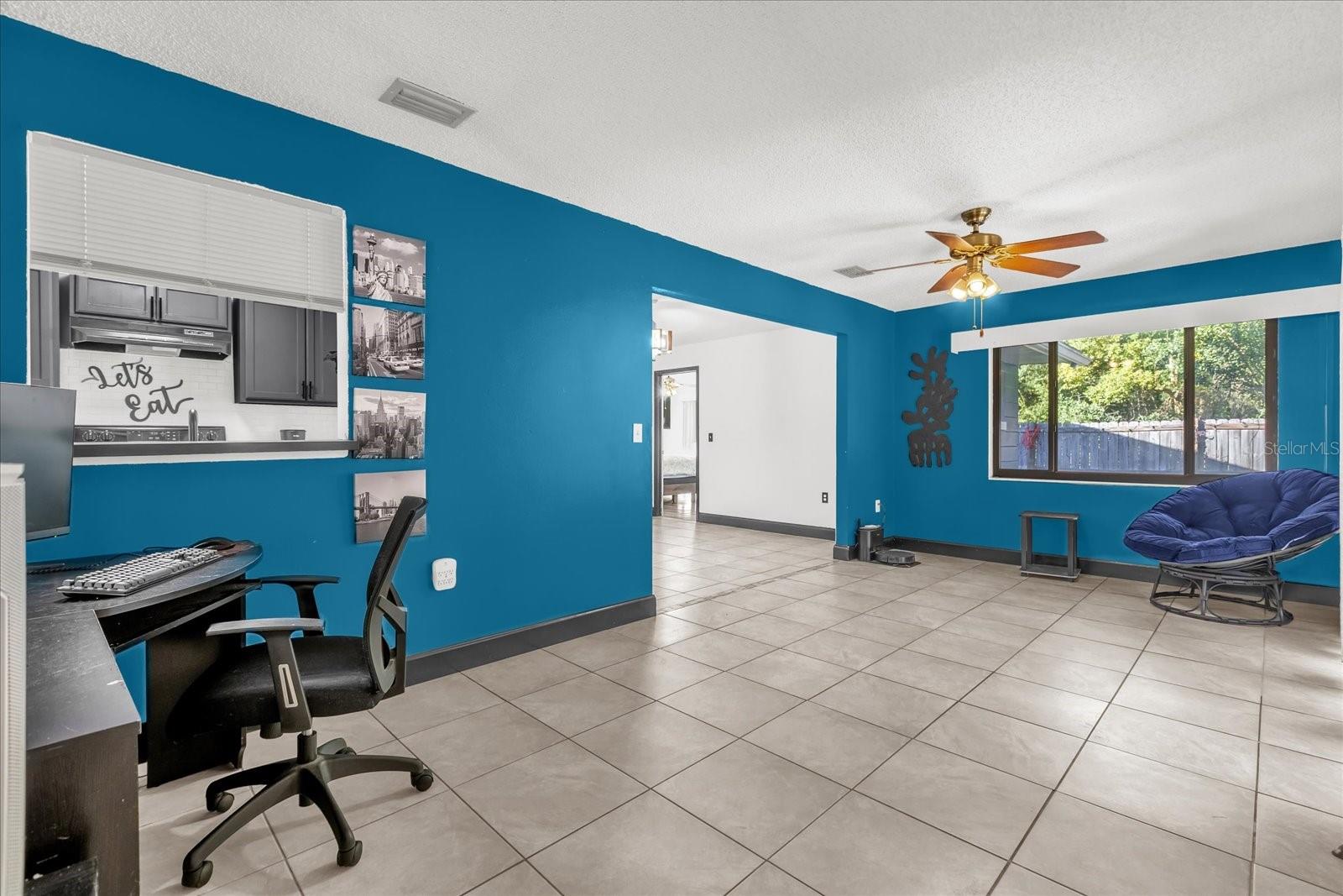 Image 8 of 21 For 409 Marion Oaks Drive