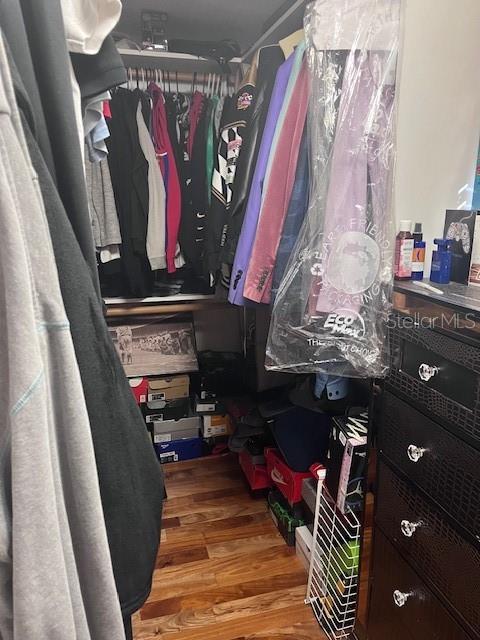 Image 11 of 17 For 888 Longdale Avenue