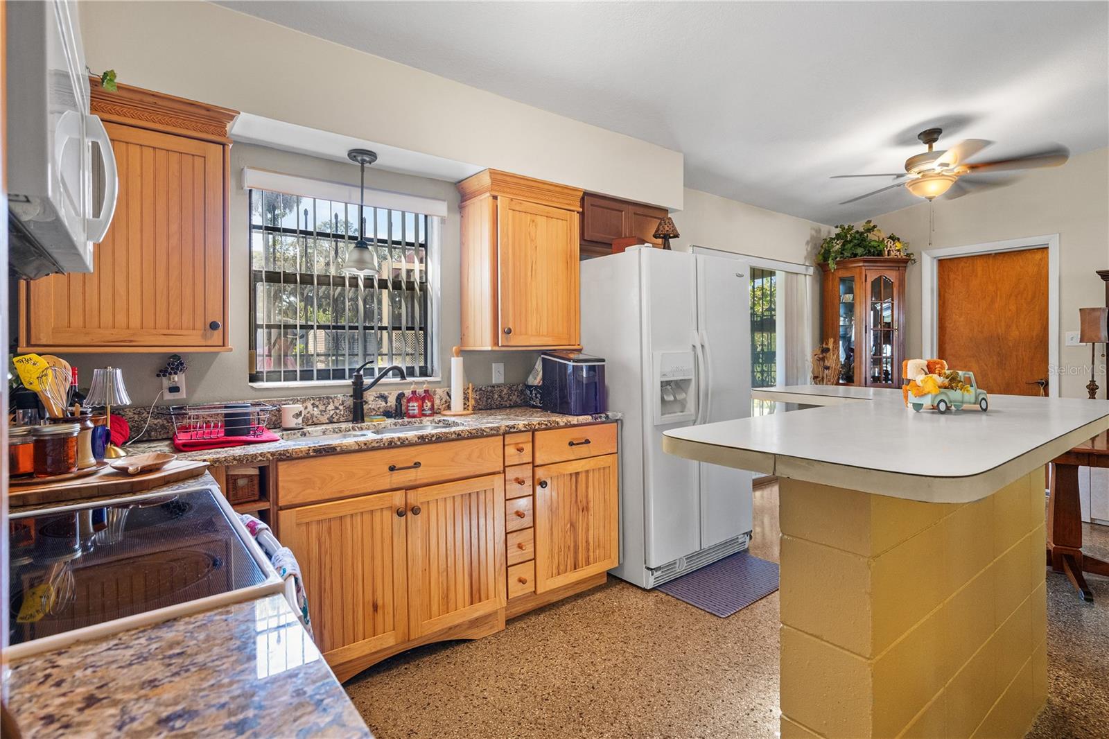 Image 5 of 19 For 528 Doctors Drive