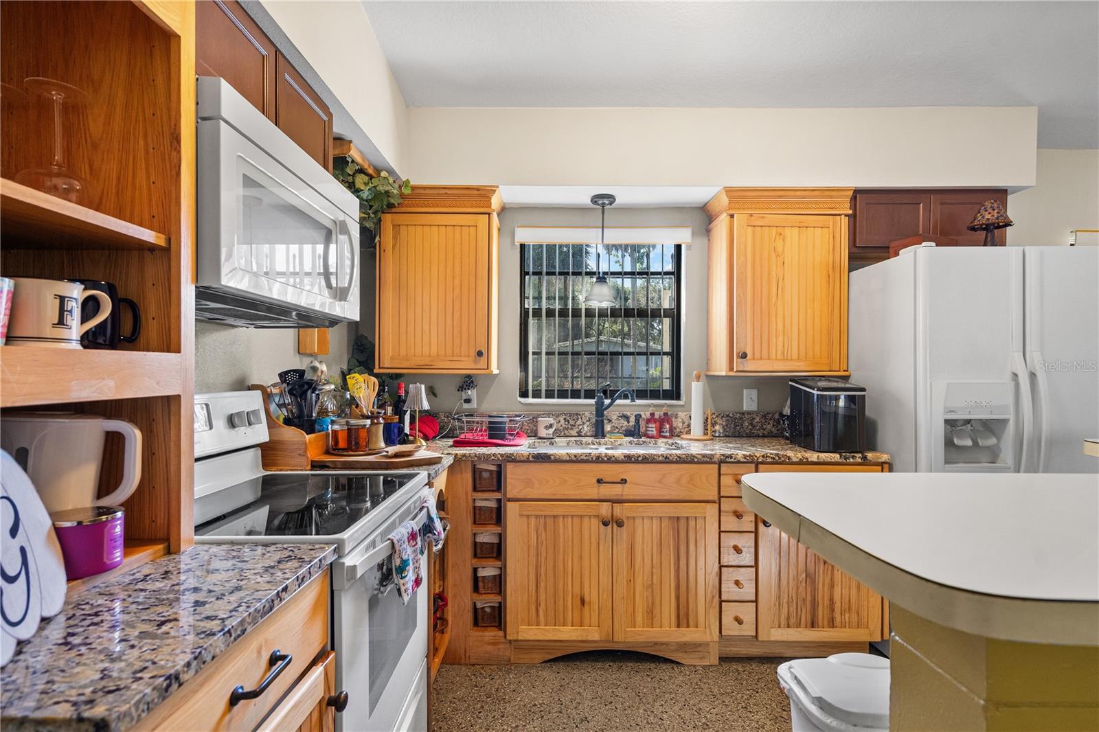 Image 8 of 19 For 528 Doctors Drive