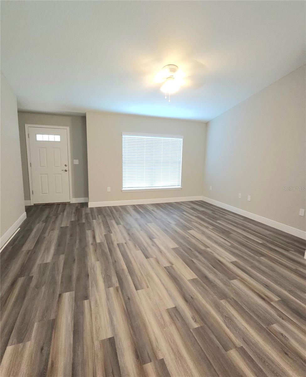 Image 5 of 13 For 10057 Athenia Drive