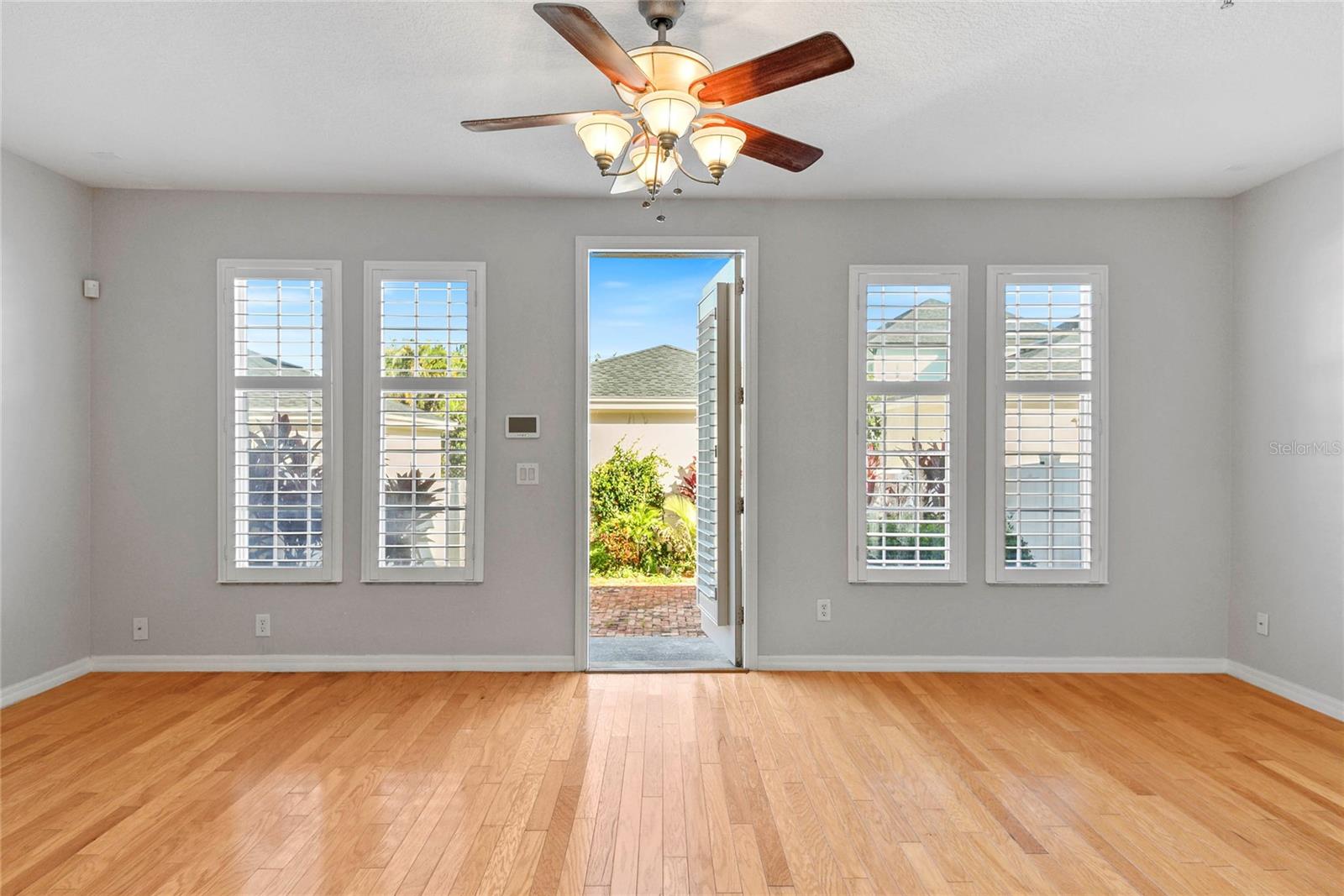 Image 20 of 34 For 2979 Upper Park Road