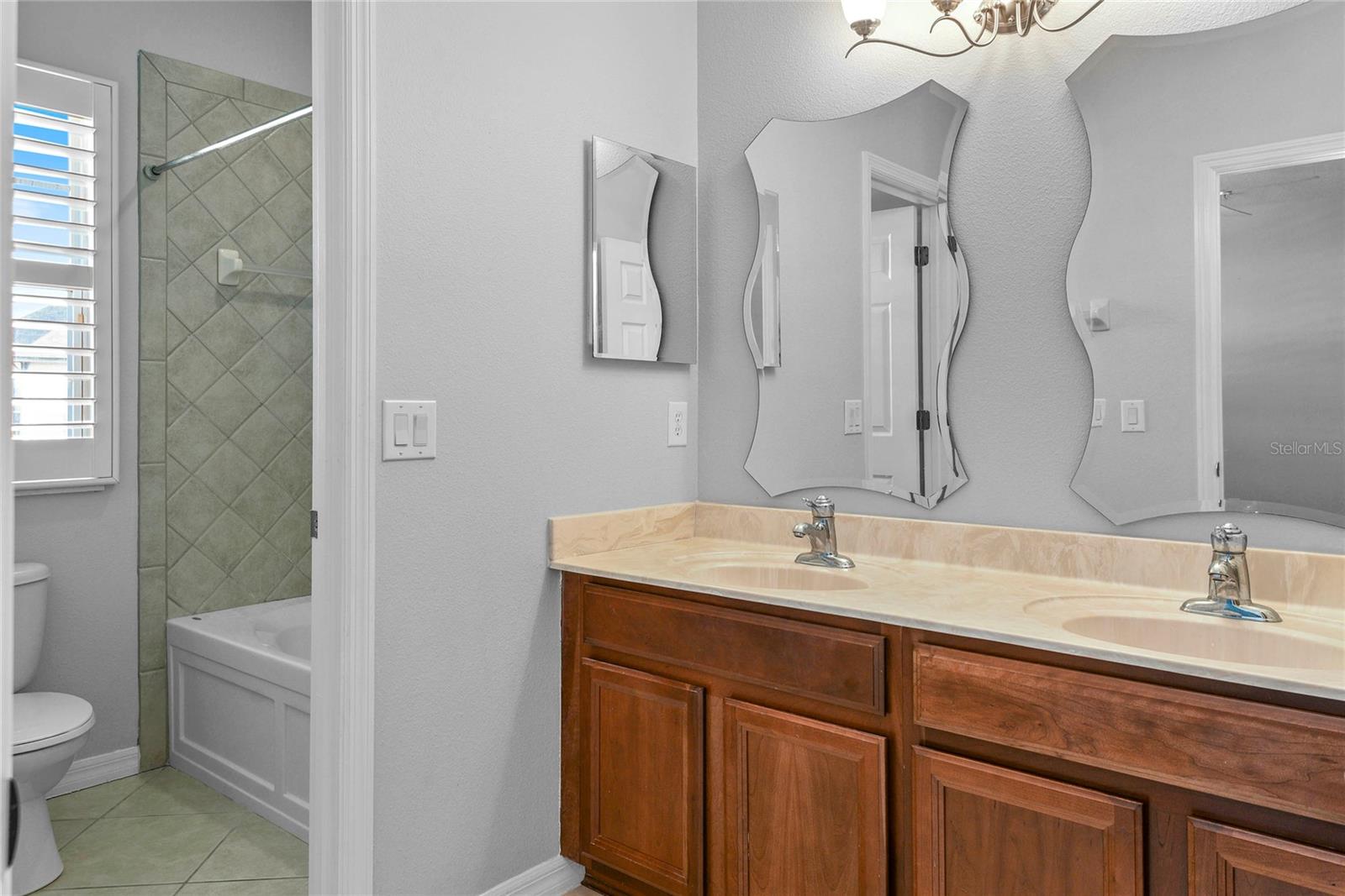 Image 27 of 34 For 2979 Upper Park Road