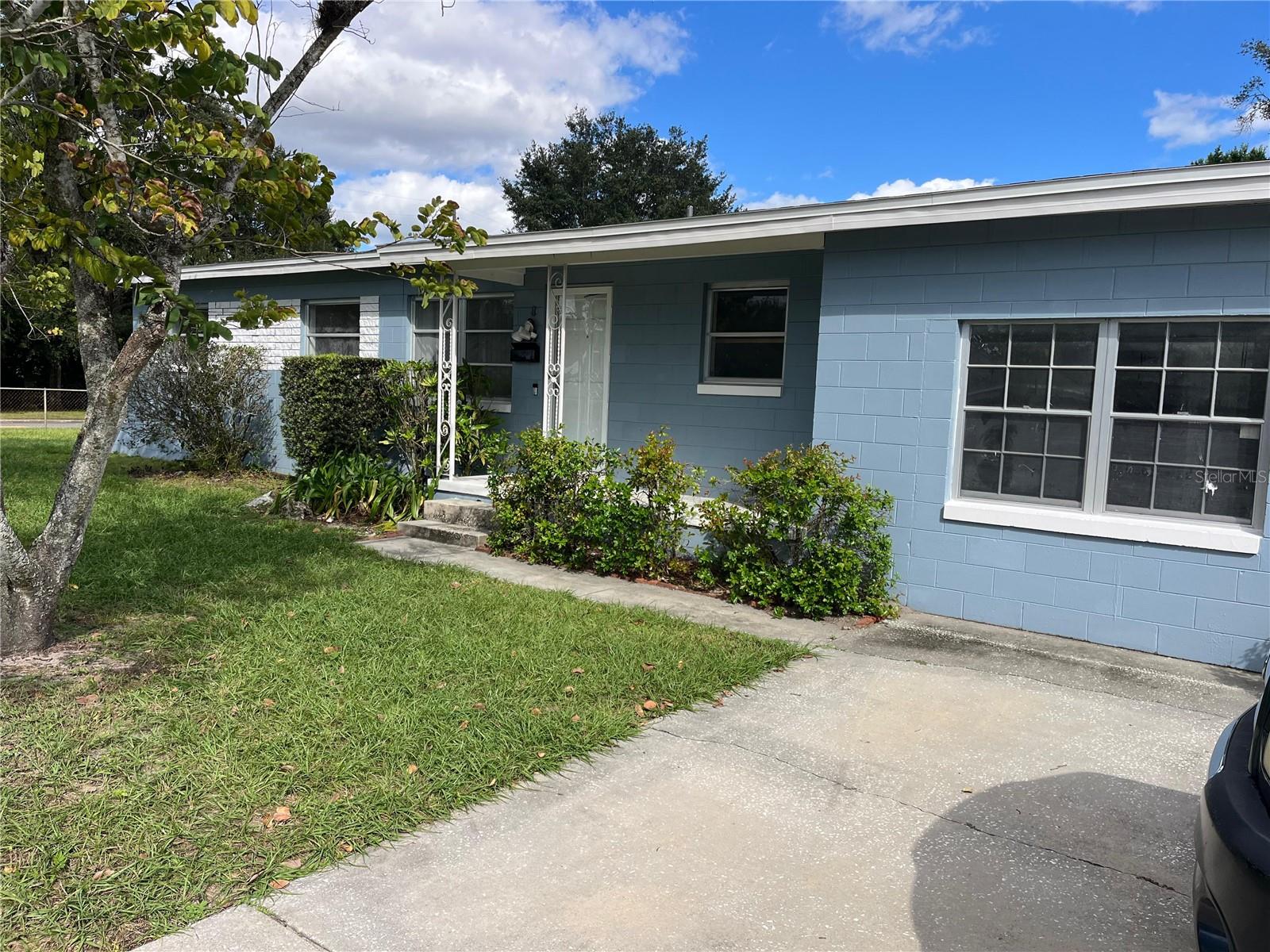 Image 10 of 29 For 1951 Crystal Lake Drive