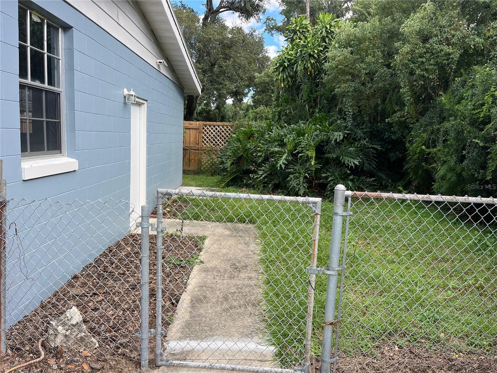 Image 24 of 29 For 1951 Crystal Lake Drive