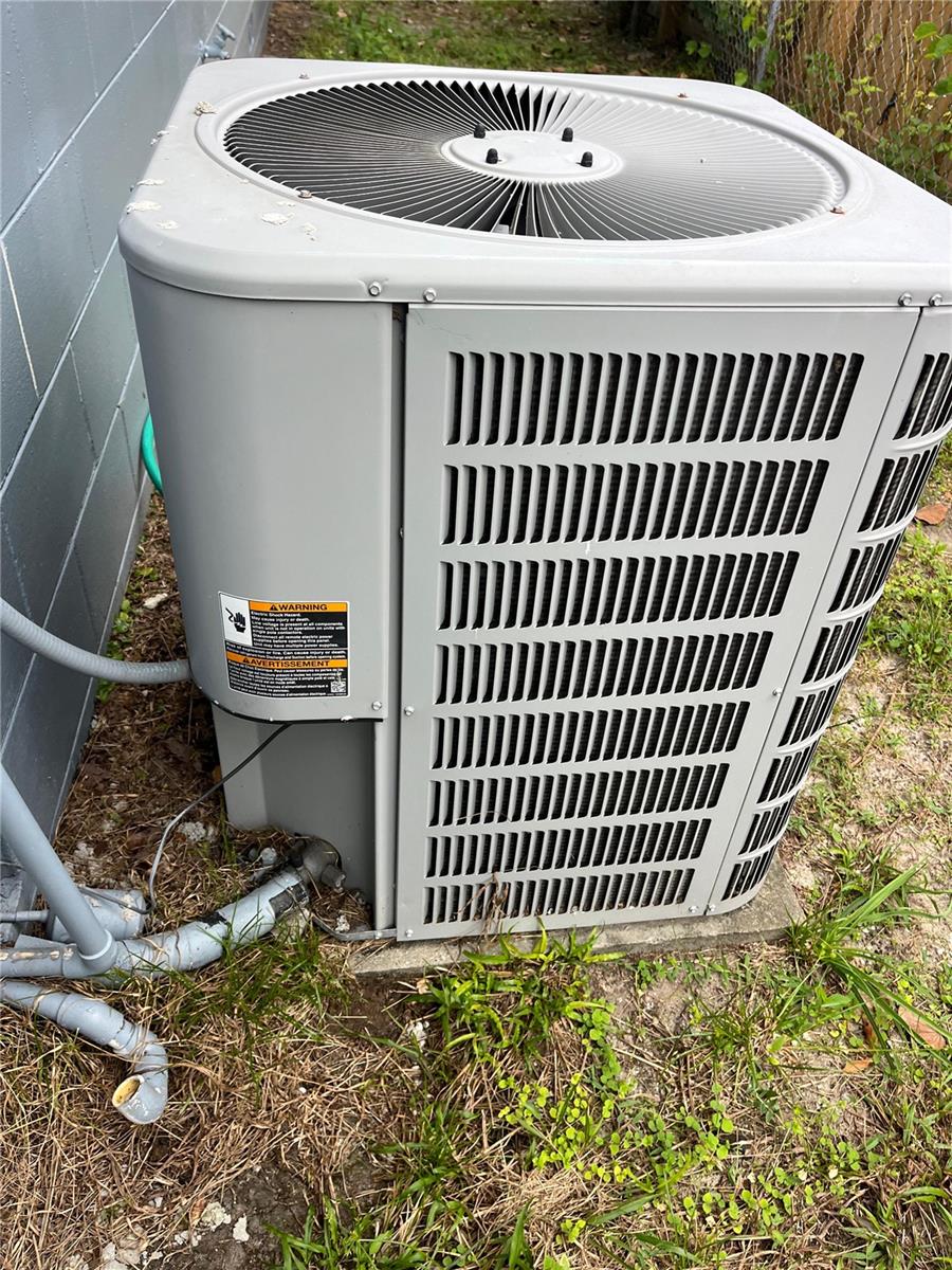 Image 25 of 29 For 1951 Crystal Lake Drive