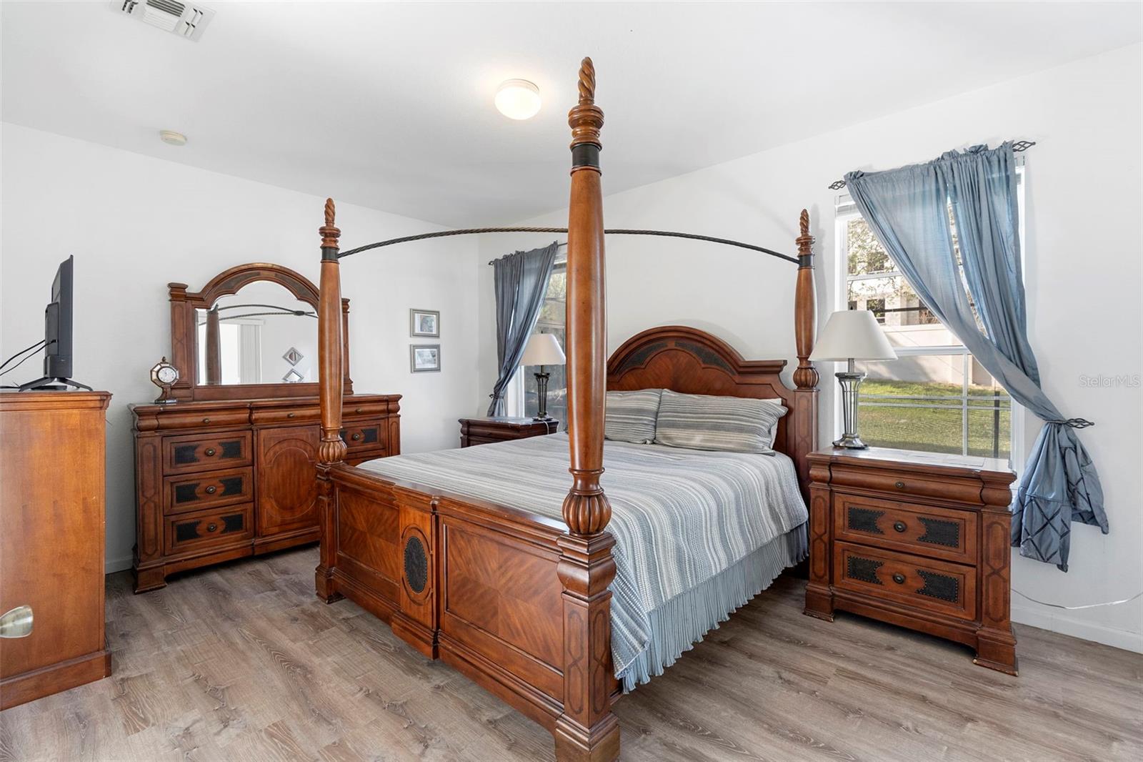 Image 22 of 58 For 2708 Manesty Lane