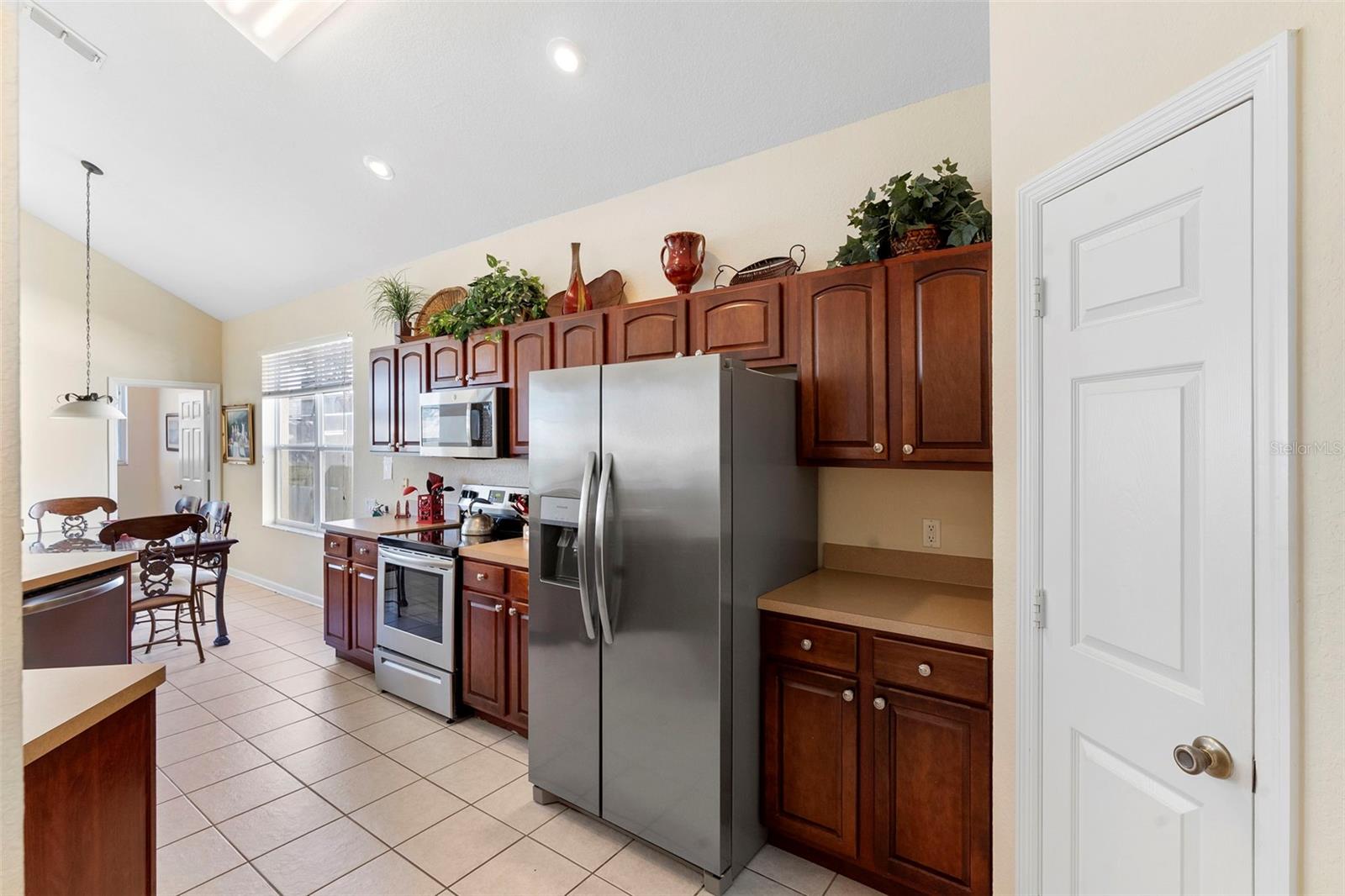 Image 7 of 58 For 2708 Manesty Lane