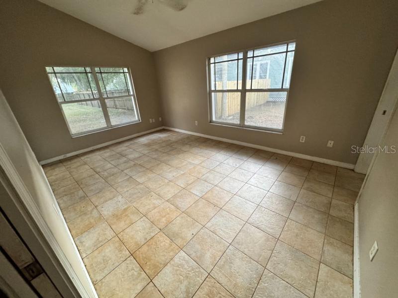 Image 5 of 9 For 901 Reynolds Street