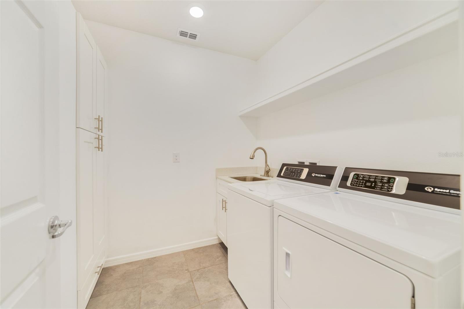 Image 16 of 21 For 783 Citrus Isle Drive