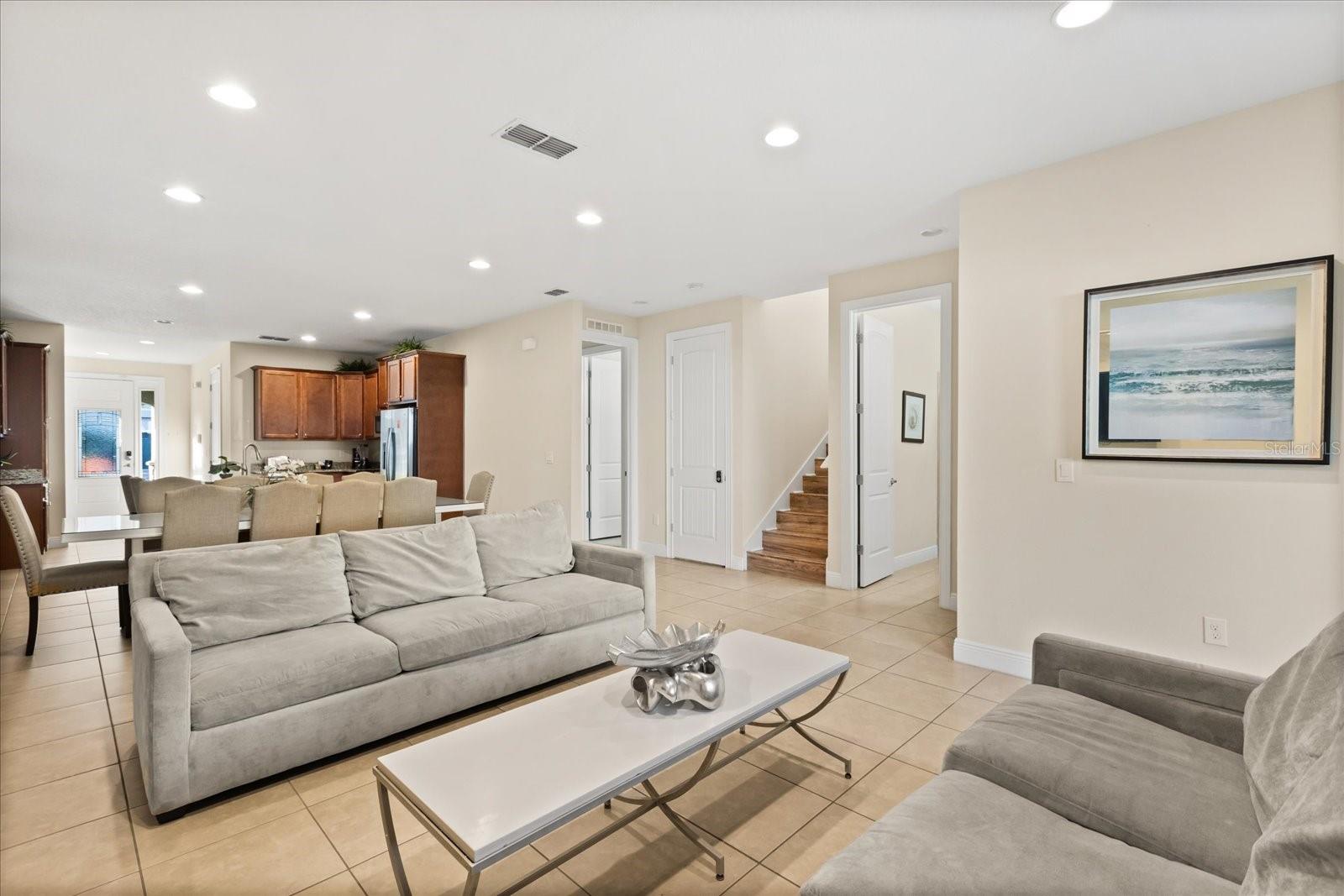 Image 7 of 29 For 7615 Brookhurst Lane