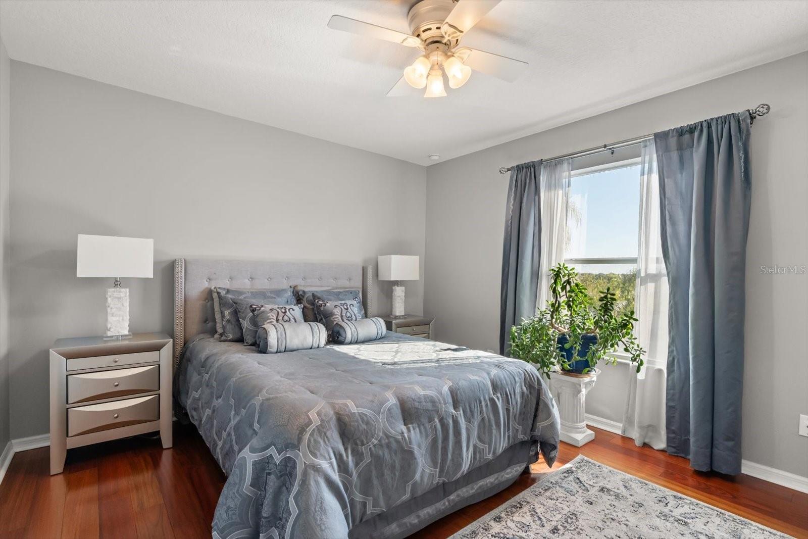 Image 26 of 42 For 23604 Valderama Lane