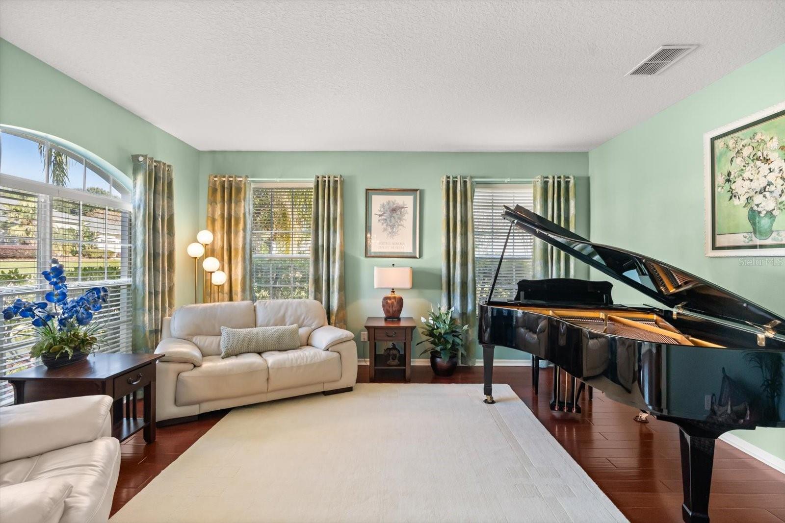 Image 6 of 42 For 23604 Valderama Lane