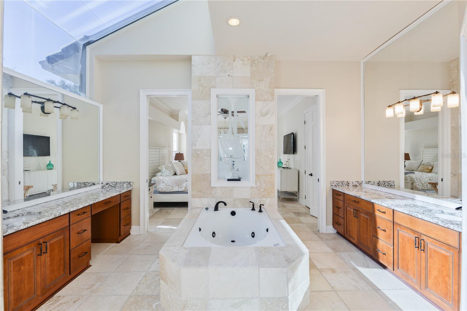 Image 10 of 35 For 758 Cricklewood Terrace