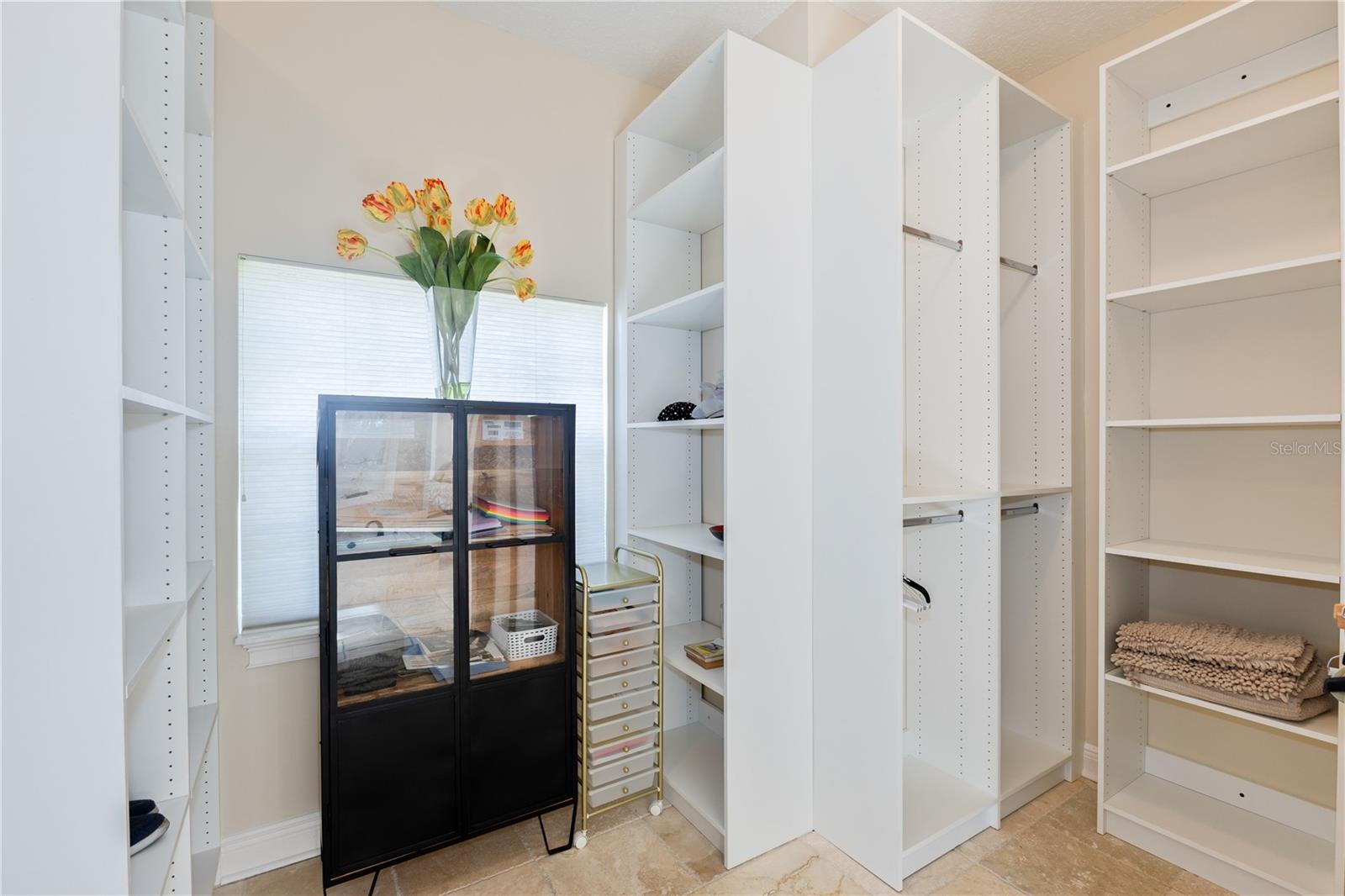 Image 12 of 35 For 758 Cricklewood Terrace