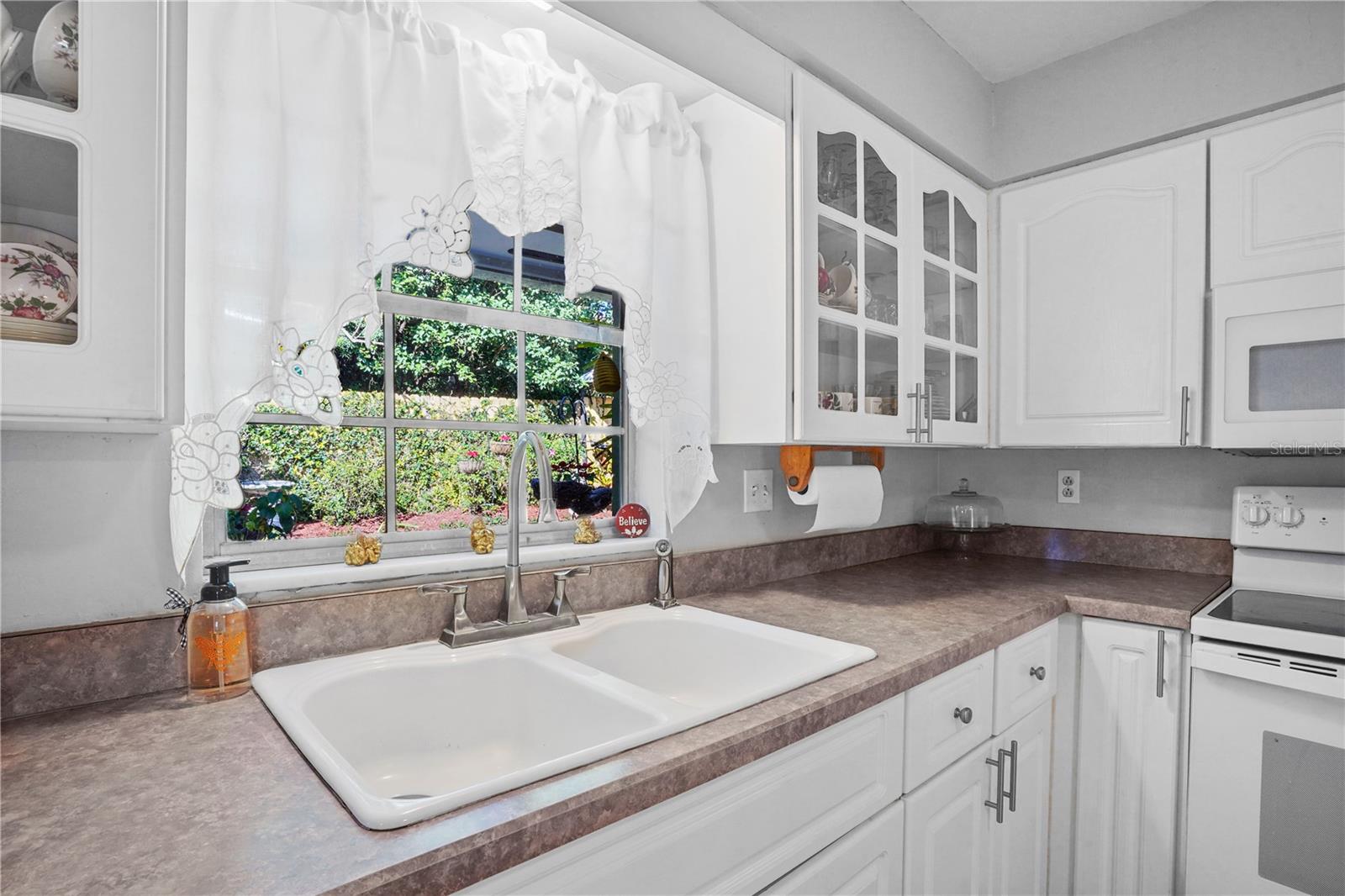 Image 12 of 51 For 430 Brassie Drive