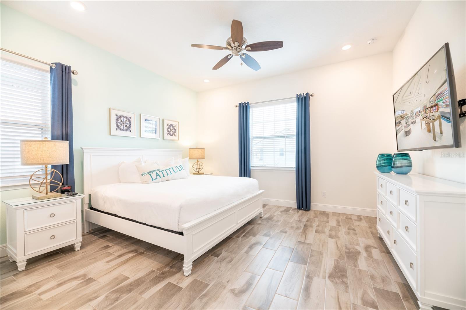 Image 17 of 28 For 8145 Surf Street