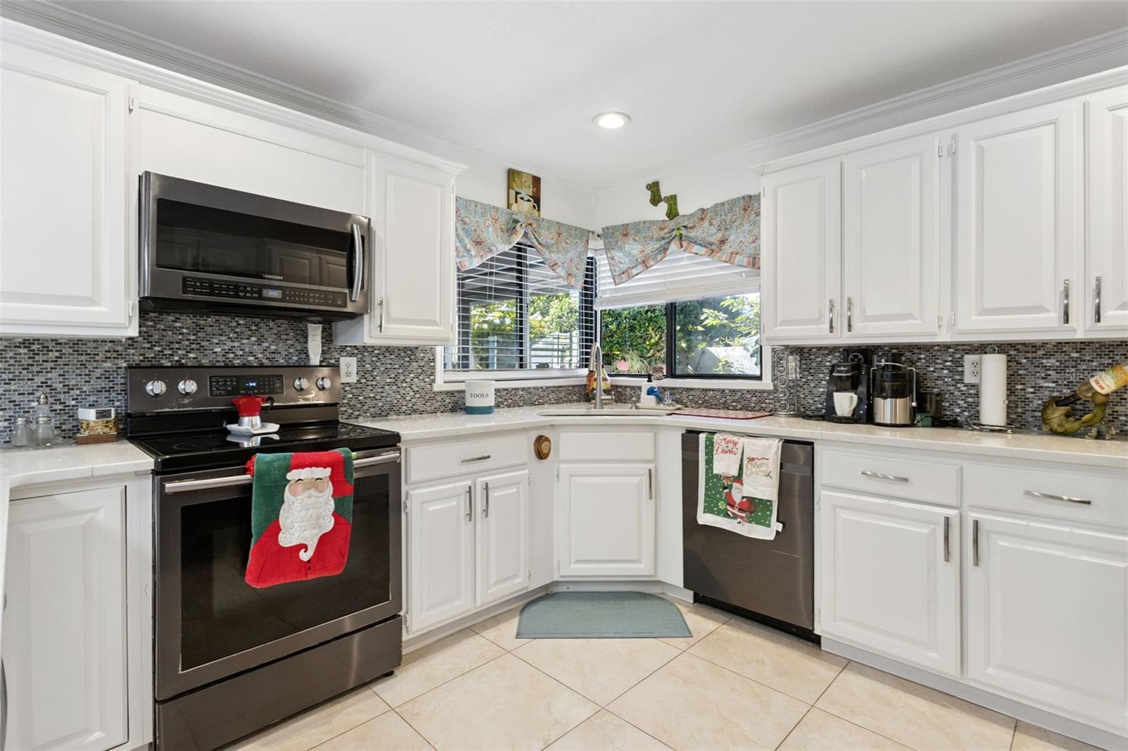 Image 17 of 52 For 35 Pipers Pass