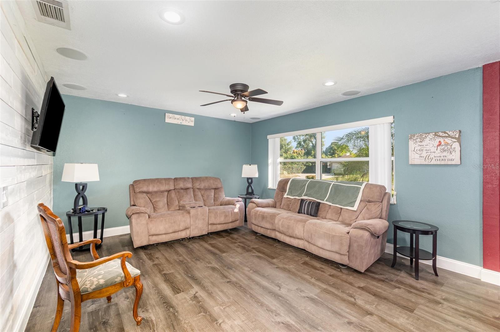 Image 4 of 29 For 3317 Walton Road