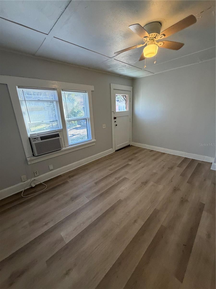 Image 4 of 9 For 324 Osceola Street