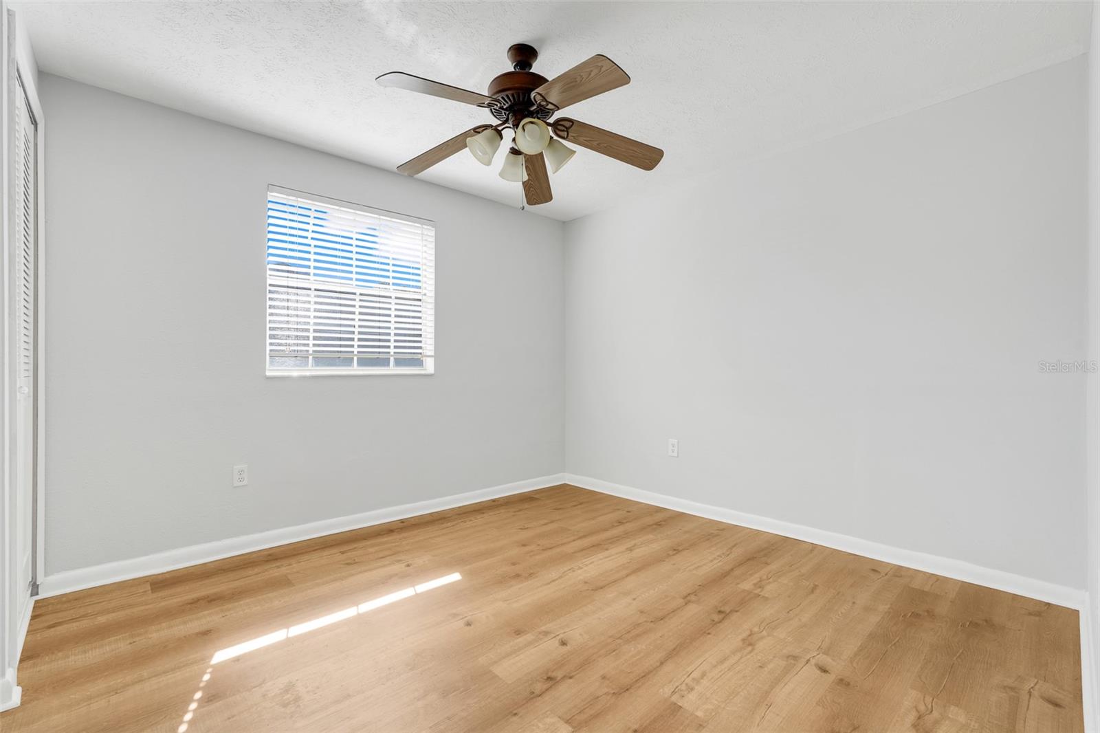 Image 15 of 43 For 4312 Lake Underhill Road 19