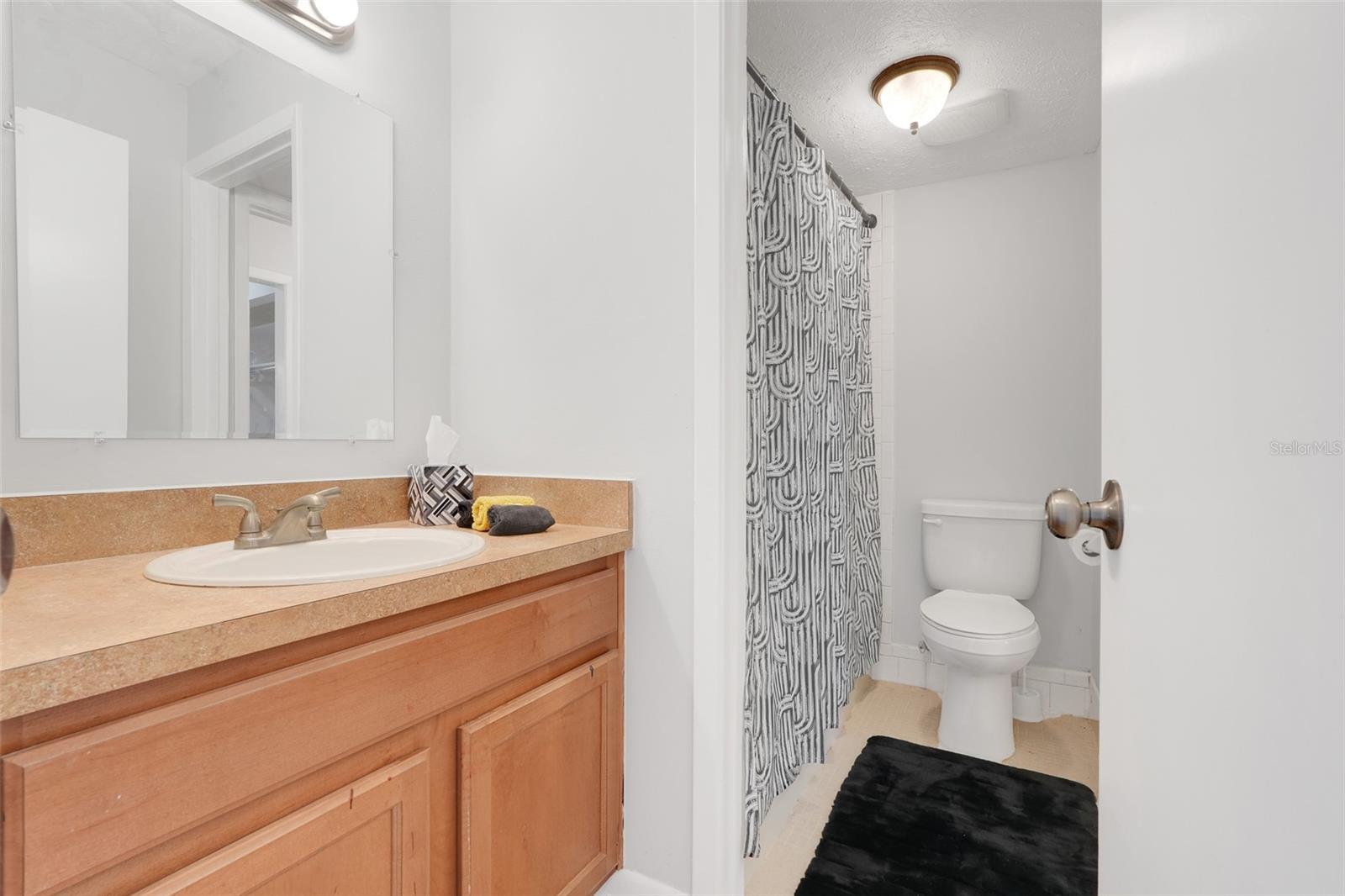 Image 17 of 43 For 4312 Lake Underhill Road 19