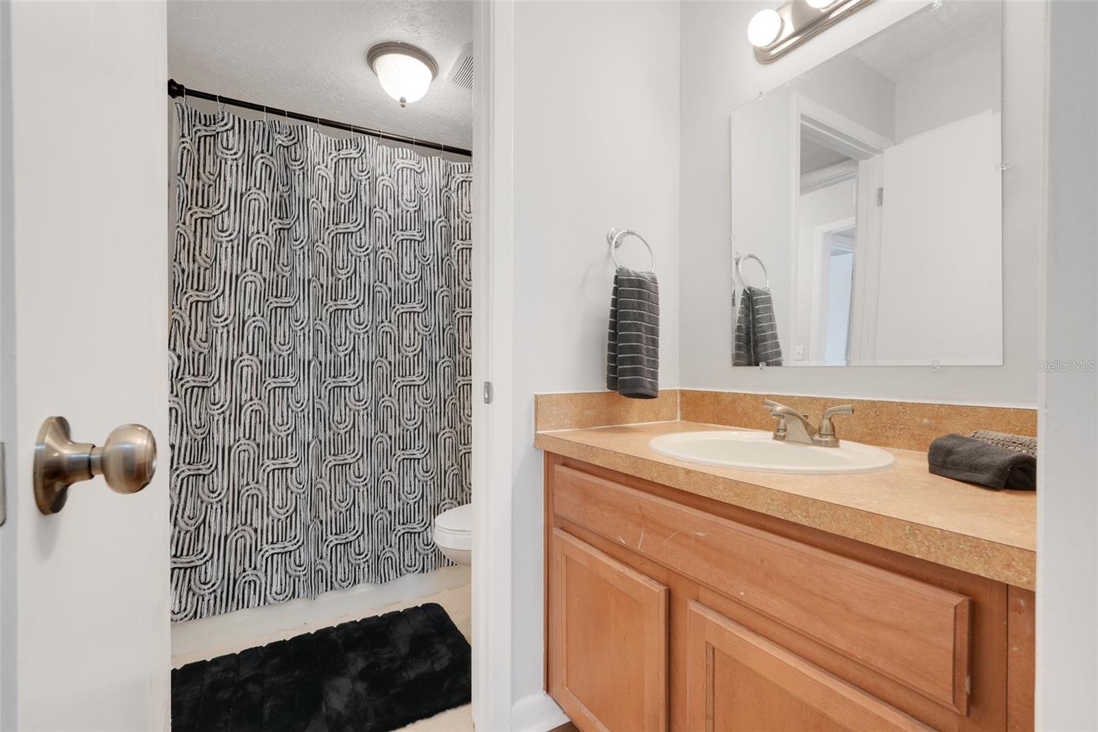 Image 18 of 43 For 4312 Lake Underhill Road 19