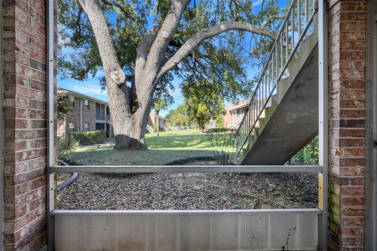 Image 21 of 43 For 4312 Lake Underhill Road 19