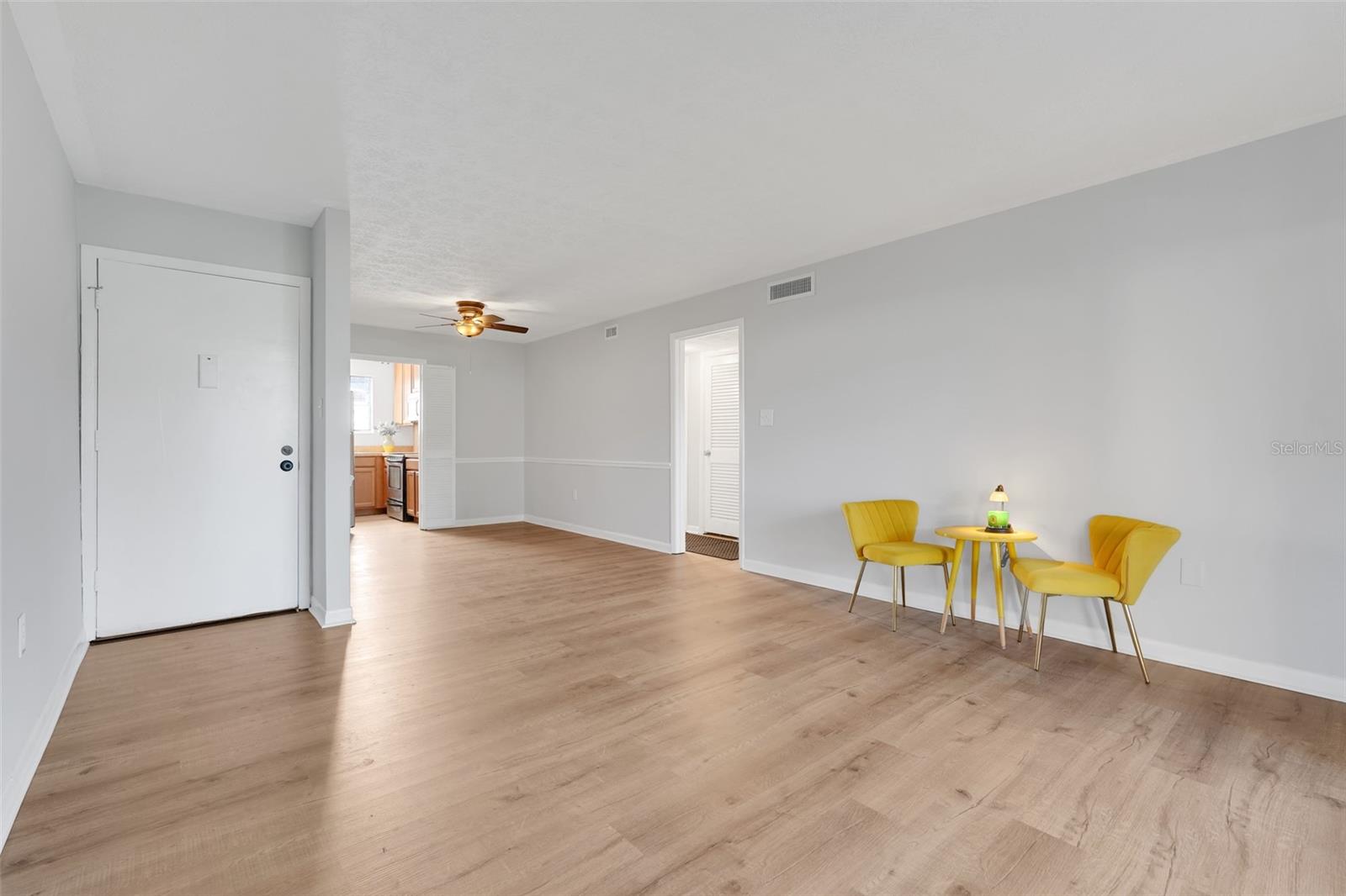 Image 8 of 43 For 4312 Lake Underhill Road 19