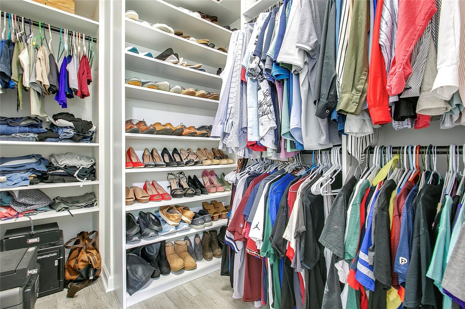 Image 13 of 37 For 11879 Fiction Avenue