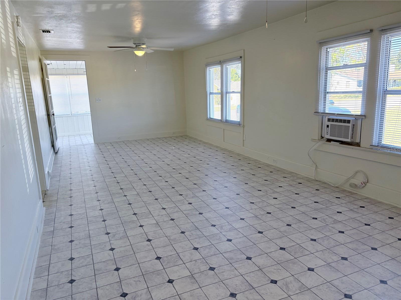 Image 6 of 17 For 2320 Crest Drive