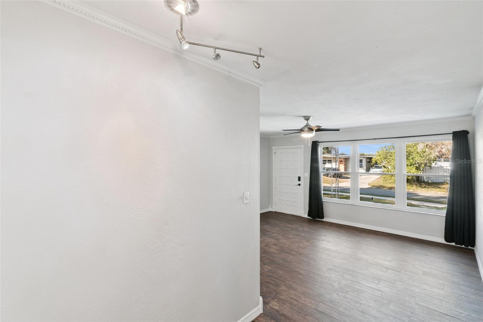 Image 12 of 39 For 6322 Appian Way