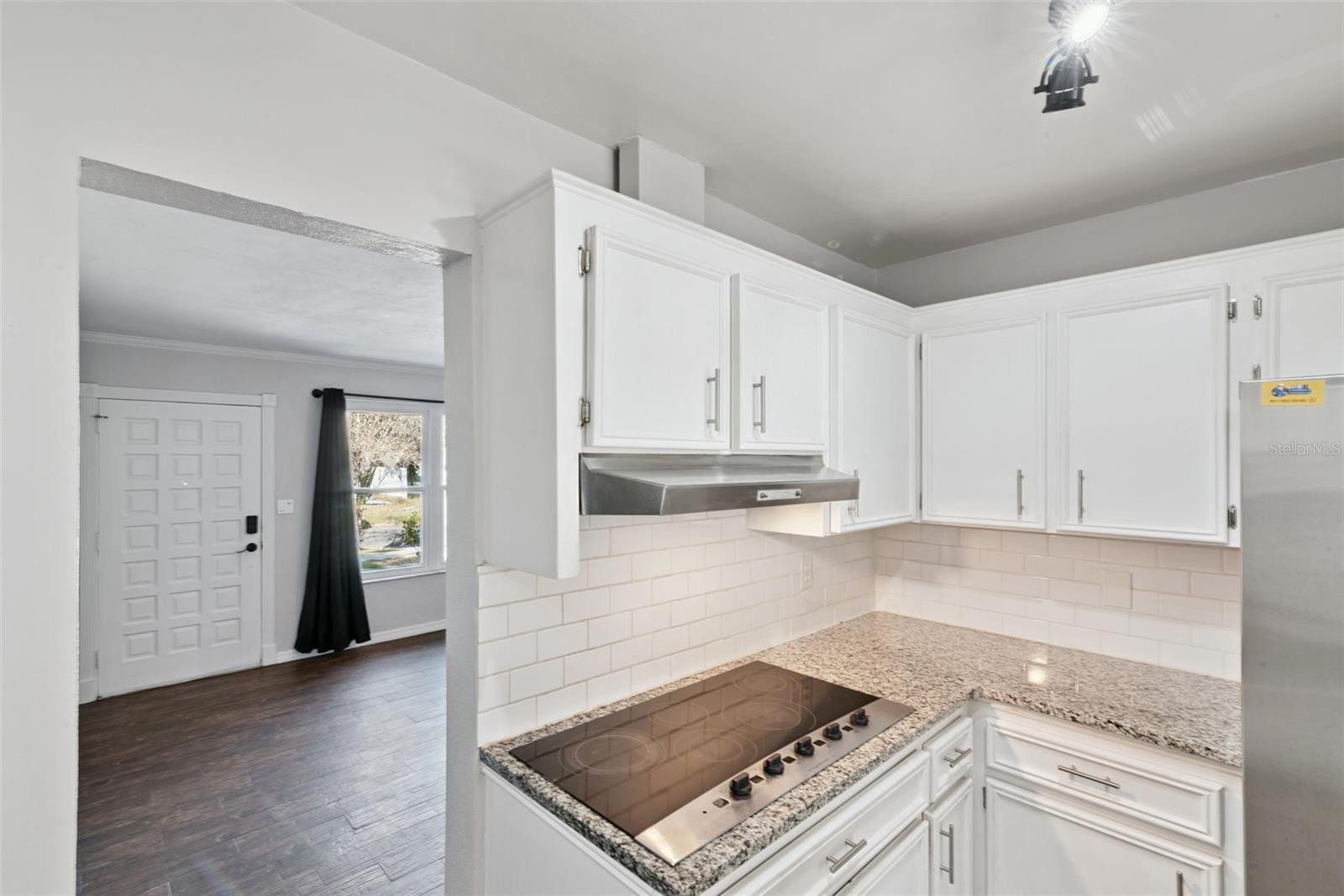 Image 17 of 39 For 6322 Appian Way