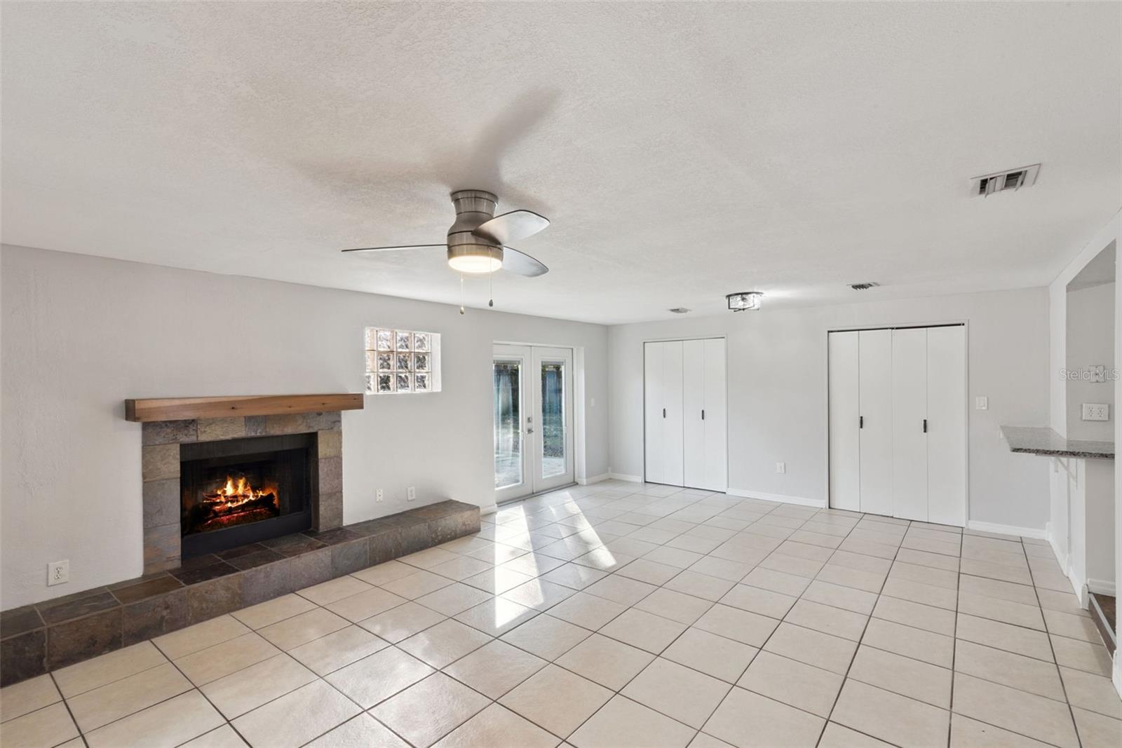 Image 21 of 39 For 6322 Appian Way