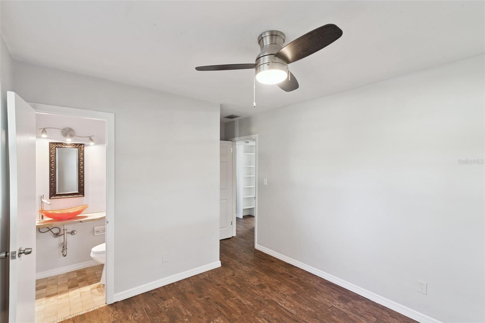 Image 22 of 39 For 6322 Appian Way