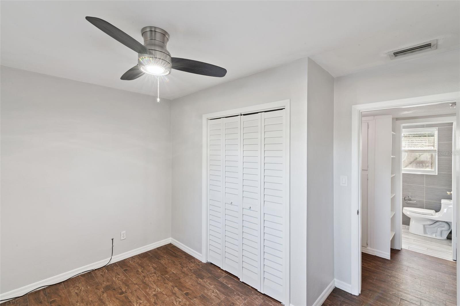 Image 29 of 39 For 6322 Appian Way