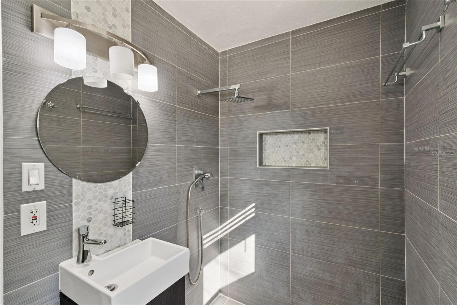 Image 30 of 39 For 6322 Appian Way