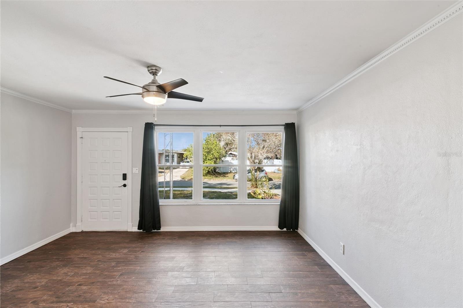 Image 8 of 39 For 6322 Appian Way