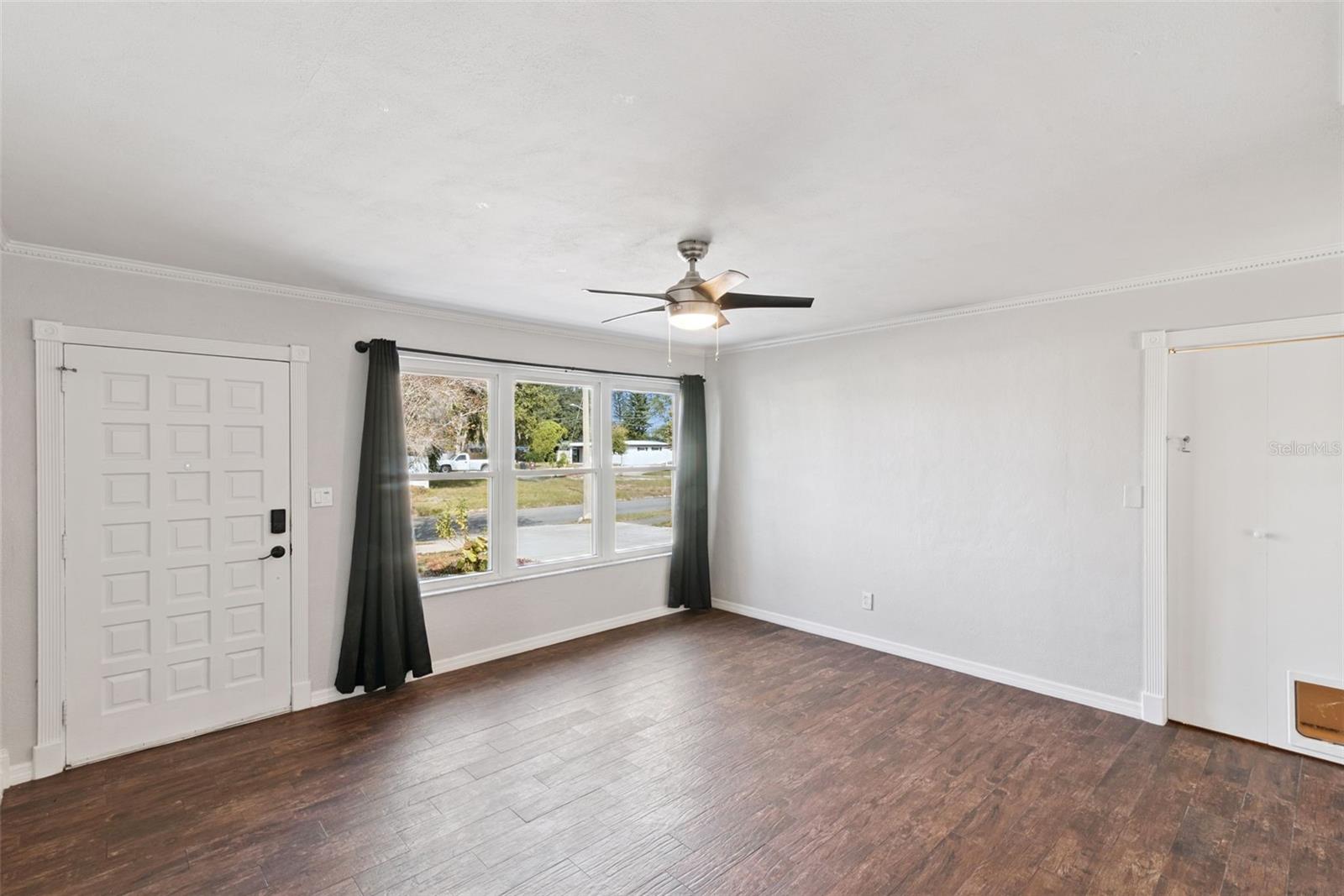 Image 9 of 39 For 6322 Appian Way