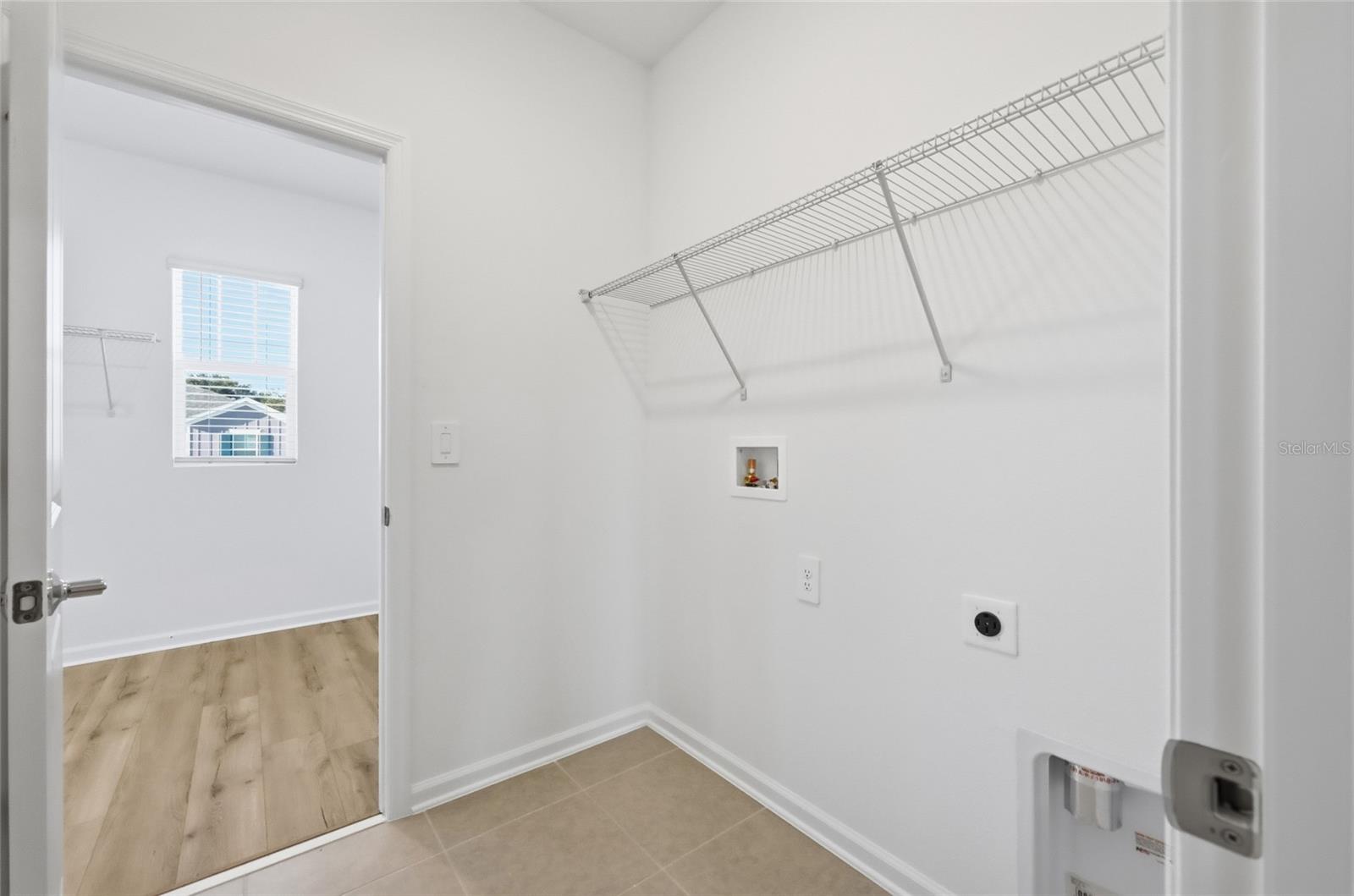 Image 30 of 62 For 694 Peroni Avenue