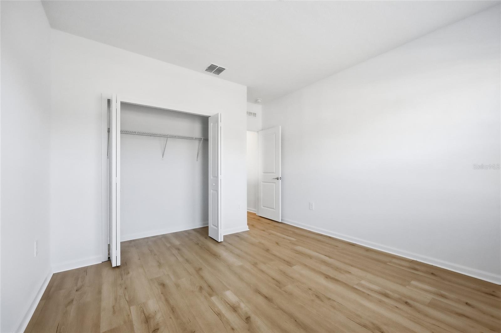 Image 38 of 62 For 694 Peroni Avenue